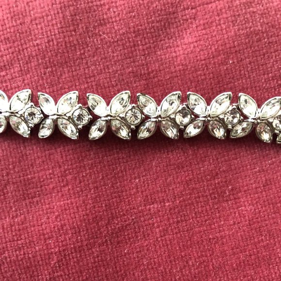 Womans Link Bracelet, Costume Jewelry - Picture 3 of 3